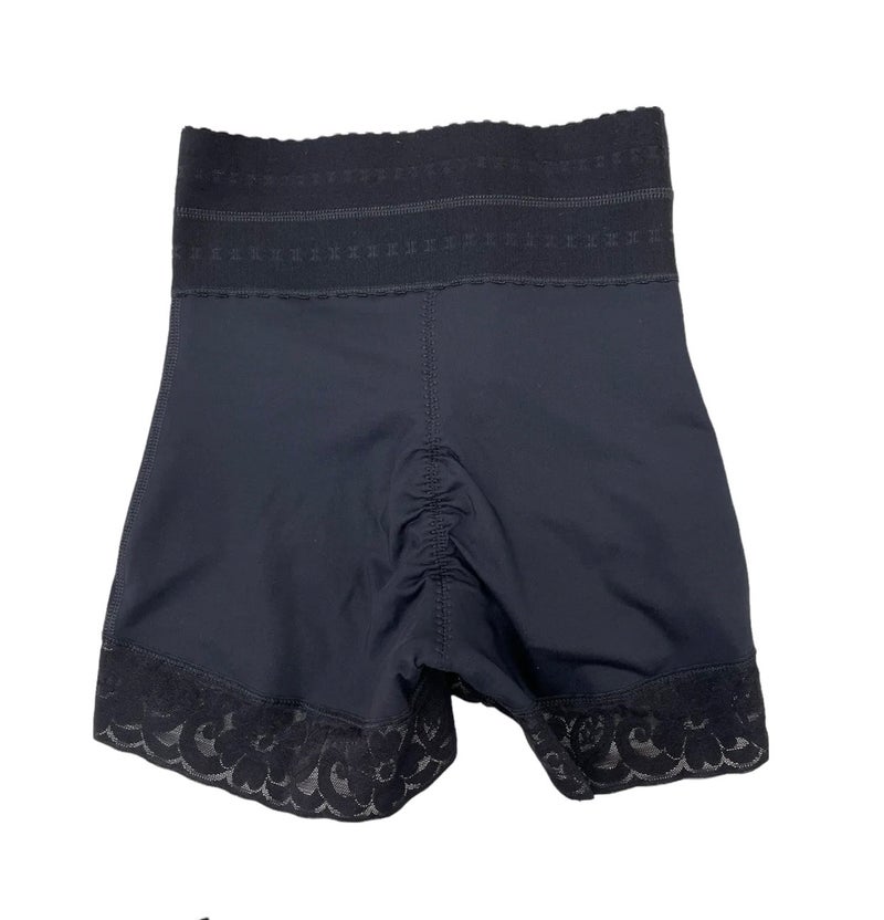 High-waisted two-layer lace paneled hip-lifting shorts